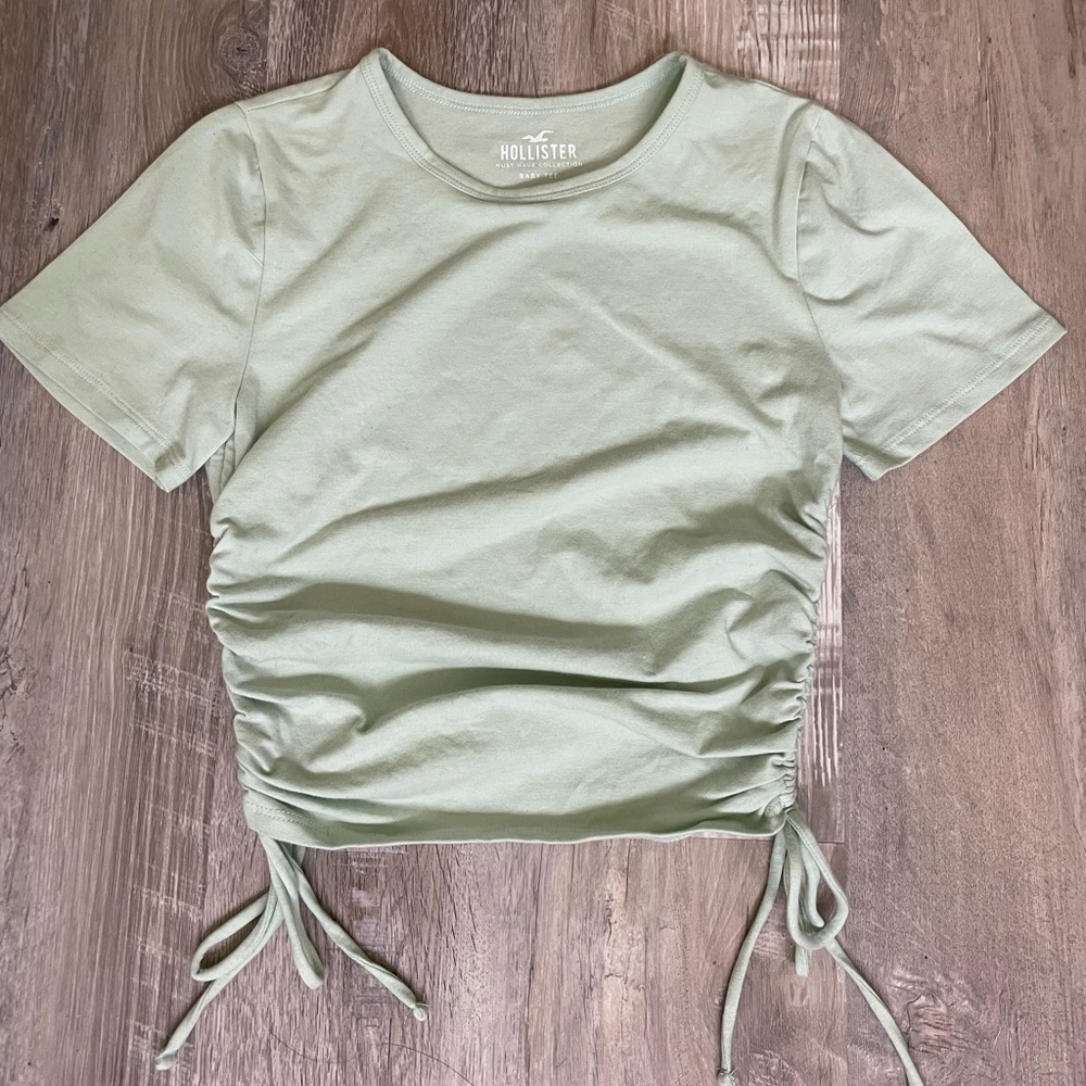 Hollister sage crop top (small)